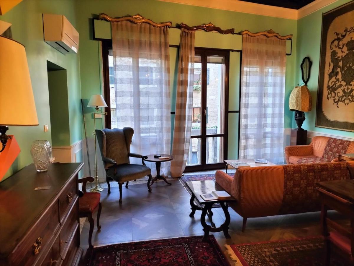 Luxury Apartment Near Rialto Bridge Venesia Bagian luar foto