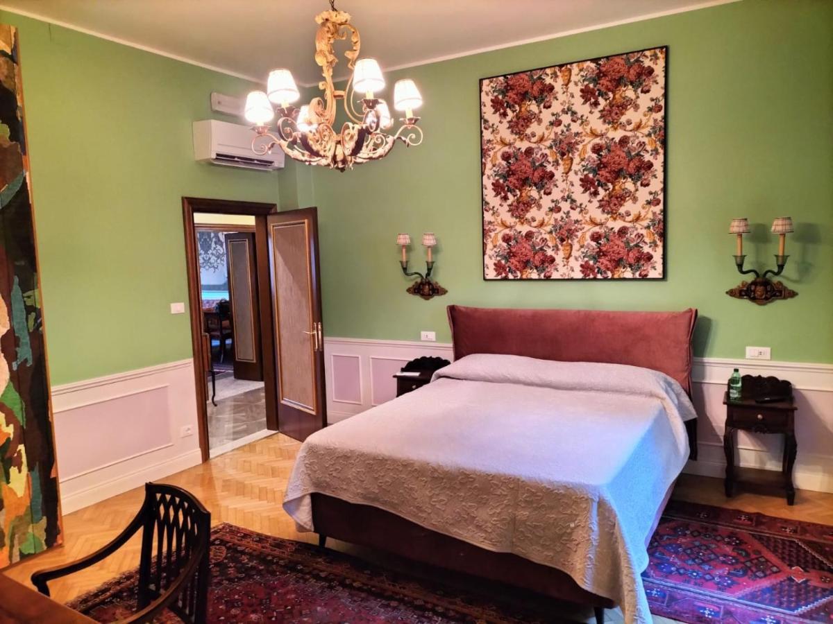 Luxury Apartment Near Rialto Bridge Venesia Bagian luar foto