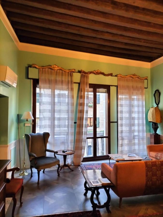 Luxury Apartment Near Rialto Bridge Venesia Bagian luar foto