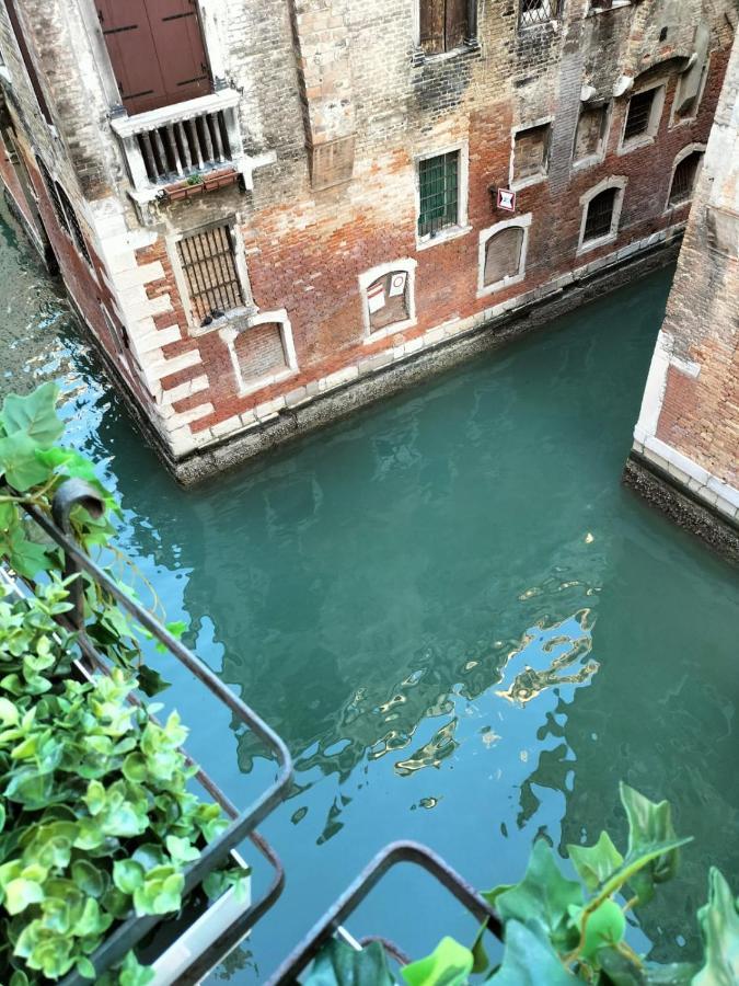 Luxury Apartment Near Rialto Bridge Venesia Bagian luar foto