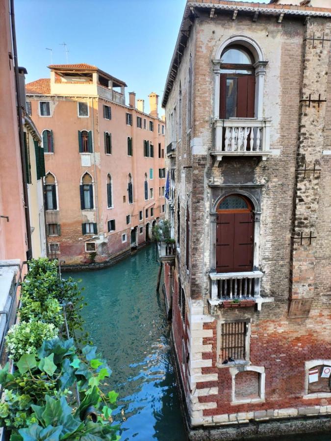 Luxury Apartment Near Rialto Bridge Venesia Bagian luar foto
