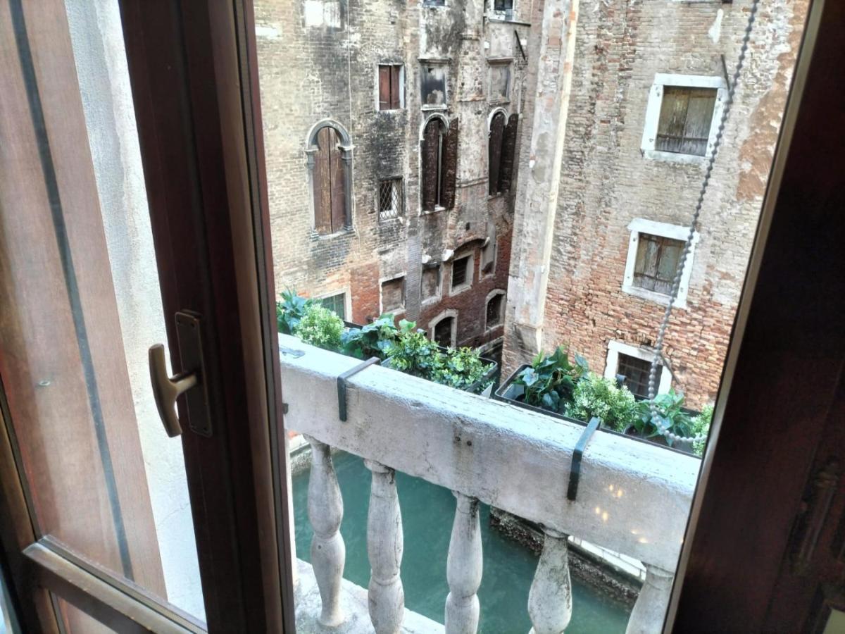 Luxury Apartment Near Rialto Bridge Venesia Bagian luar foto