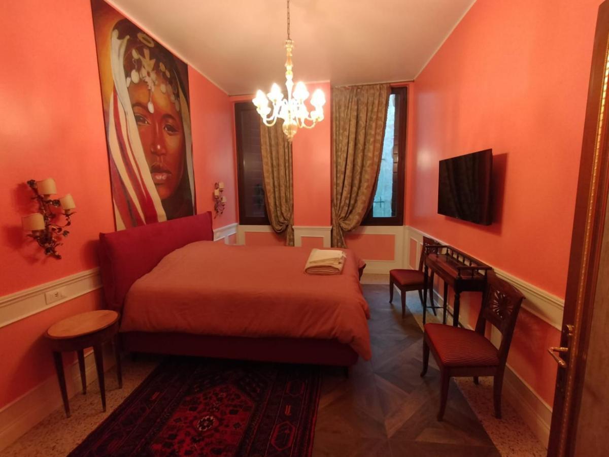 Luxury Apartment Near Rialto Bridge Venesia Bagian luar foto